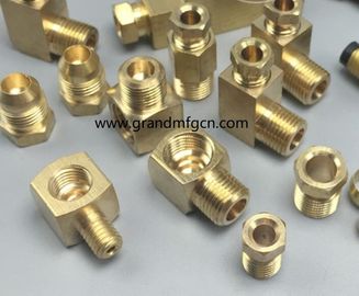 Einzelteile für Messing-CNC-Drehteile, Messing-Elbenschließbügel, Verbindungseinrichtungen, männlich-weiblich, NPT, BSP Metrisches Gewinde