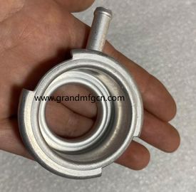 42mm natürliche SS304 Auto-Kühlerkappen und Aluminium Auto-Füllhalse kundenspezifische Service Schweißverbindung