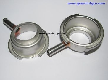 68mm natürliche SS304 Auto-Kühlerkappen und Aluminium-Auto-Füllhalse kundenspezifische Service Schweißverbindung