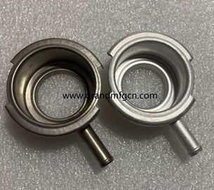 56mm natürliche SS304 Auto-Kühlerkappen und Aluminium-Auto-Füllhalse kundenspezifische Service Schweißverbindung