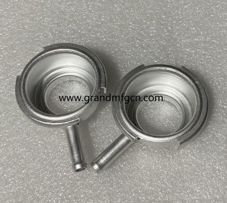 Custom 56mm SS304 / Messing / Aluminium Auto Heizkörperkappen und Auto-Füllhals OEM Business Service Schweißverbindung