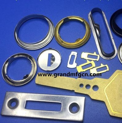Aluminium-Punkteile aus Edelstahl 304 Punkteile aus Metall-Punkteilen aus Messing
